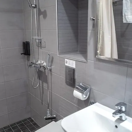 Finn Hotel 3*